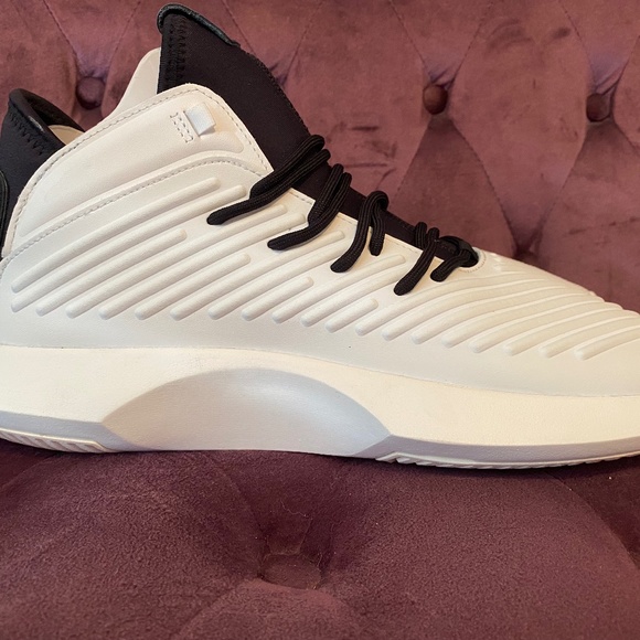 Adidas - Picture 1 of 3